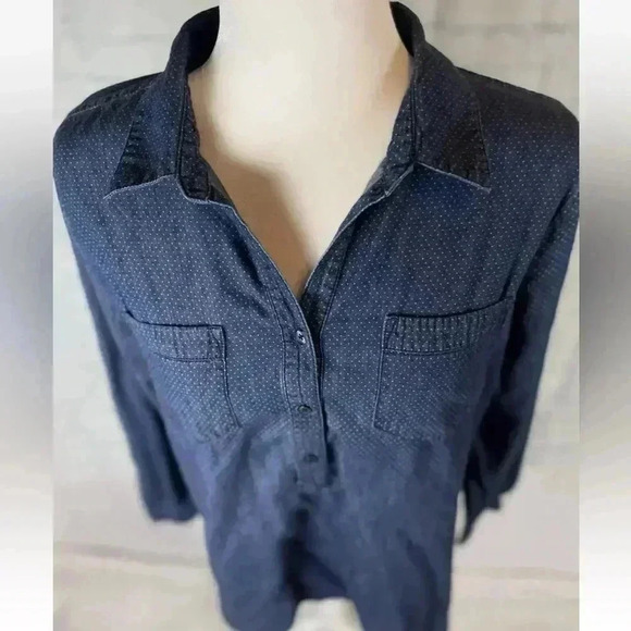 Liz Claiborne top Blue Denim Chambray Polka dot Roll Sleeve Shirt Woman’s size L - Picture 12 of 12